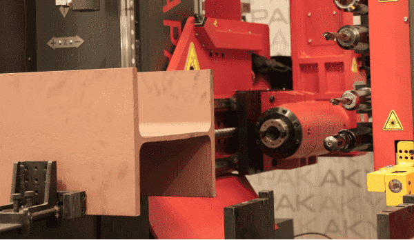 Блок связывания/зажима материала